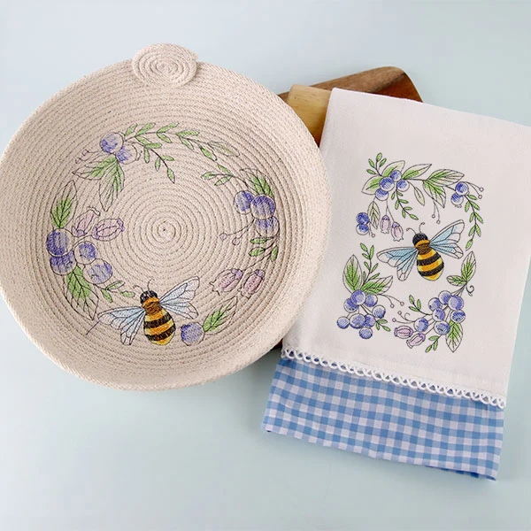 Buzzing Bee and Blueberries Wreath - Image 4