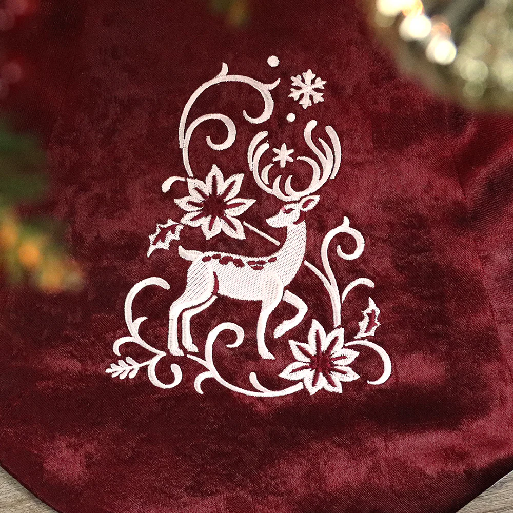 Christmas Tree Skirt - Reindeer (Whitework)