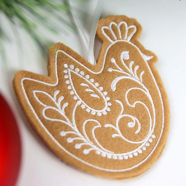 Farm Gingerbread Cookie Ornament - Chicken (In-the-Hoop) - Image 4