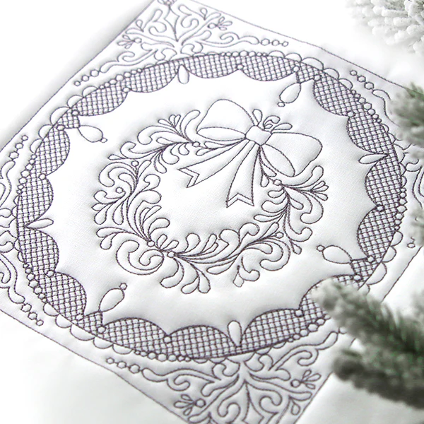 Festive Elegance - Wreath (Trapunto) - Image 6