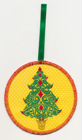 Festive Filigree Tree 1 Ornament (In-the-Hoop)