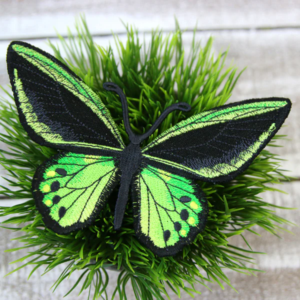 Free-Flying Common Green Birdwing (In-the-Hoop) - Image 7