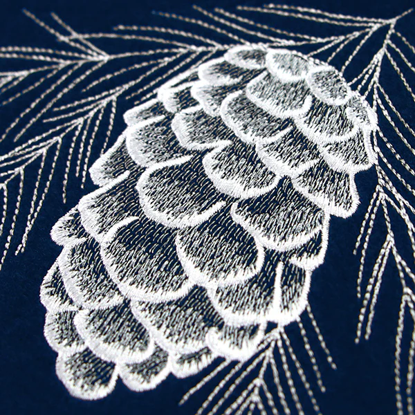 Frosted Pinecone Corner - Image 8