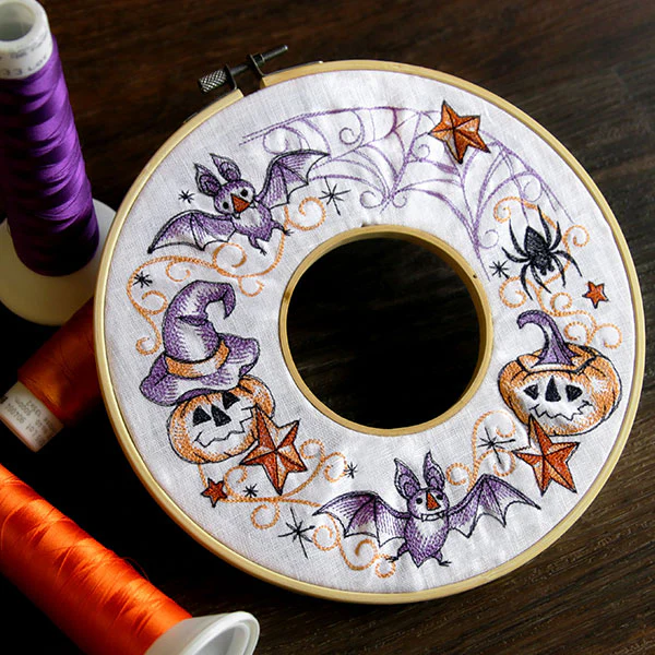 Halloween Nostalgia Wreath - Image 9