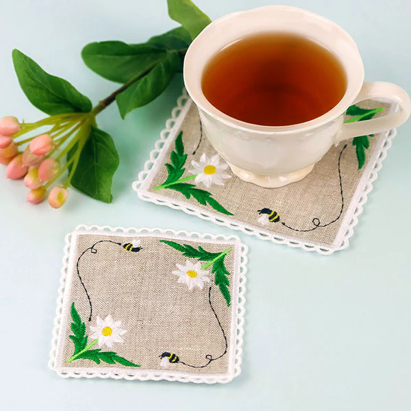 Lace Edge Bee and Daisy Coaster (In-the-Hoop) - Image 6