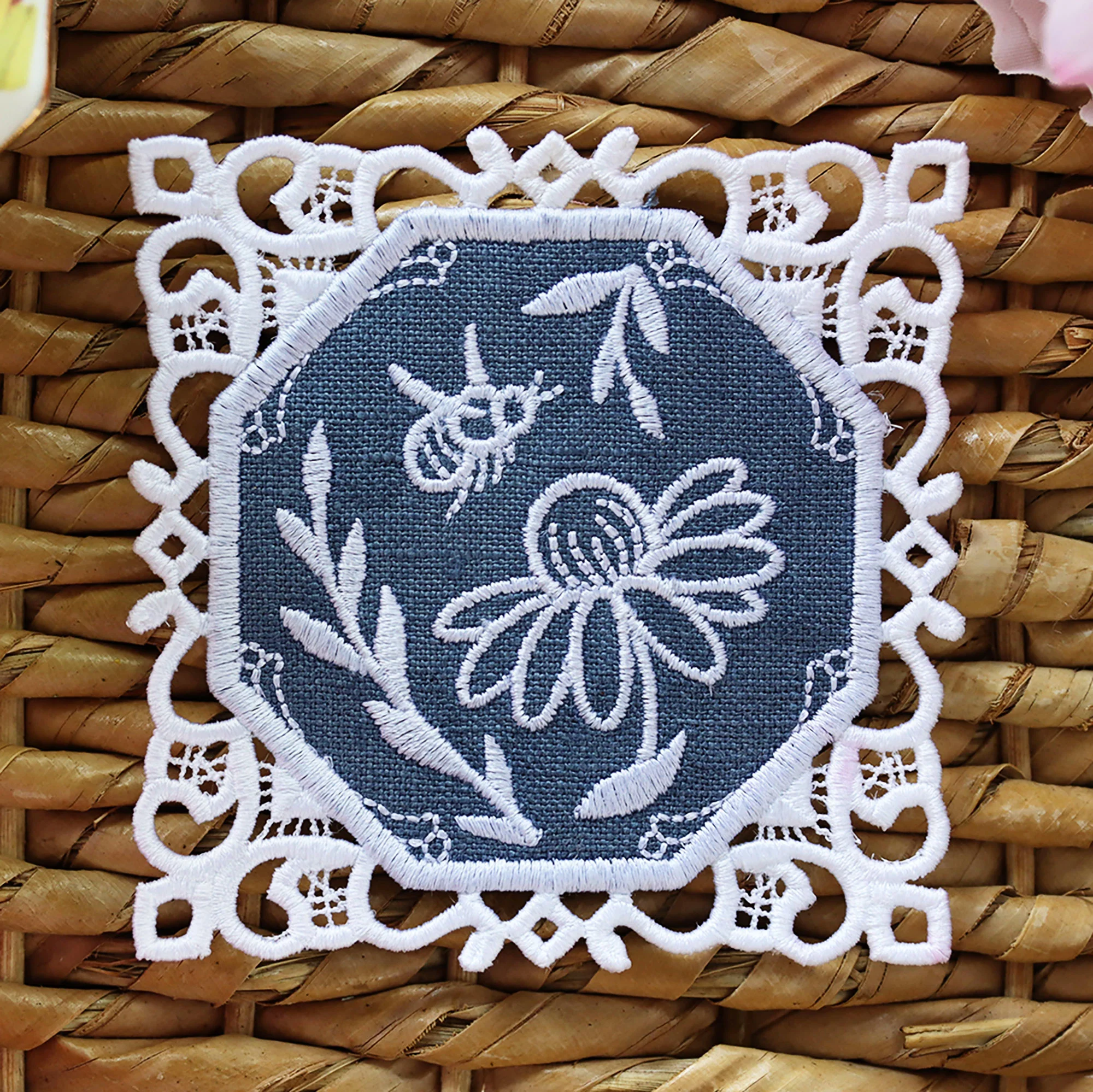 Lace Edge Coaster - Bee (In-the-Hoop) - Image 3