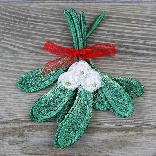 Merry Mistletoe (Freestanding) - Image 3