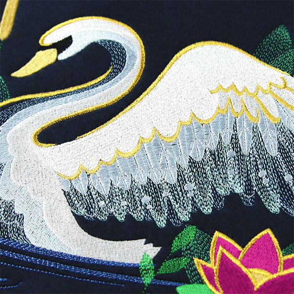 Midsummer Magic Swan - Image 3