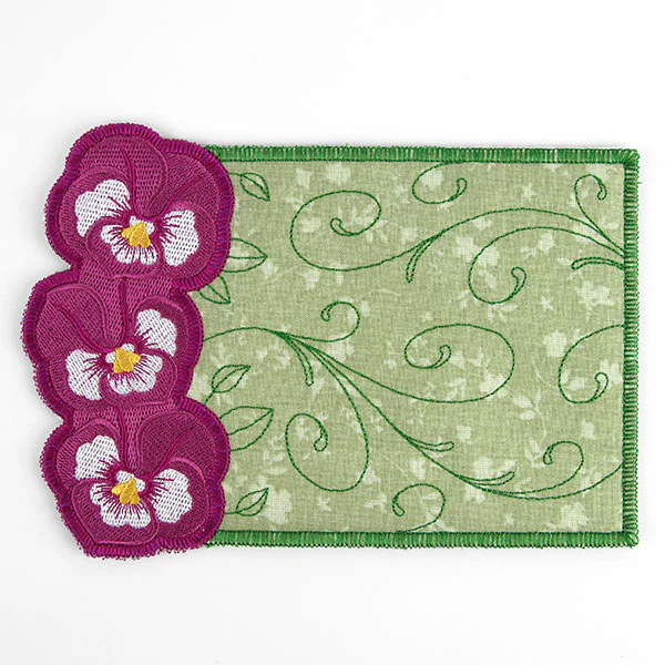 Perfect Pansy Mug Rug (In-the-Hoop)