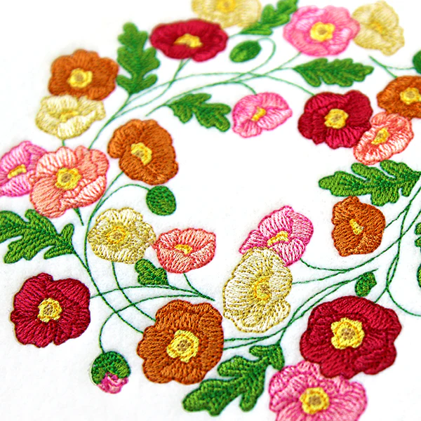 Pretty Poppies Wreath - Image 14