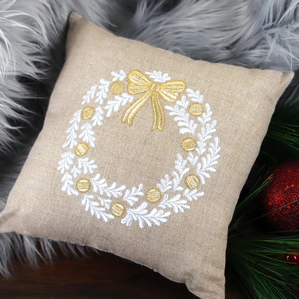 Shimmering Christmas Wreath - Image 10
