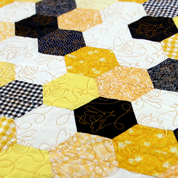 Summer Garden - Honeybees (Edge-to-Edge Quilting) - Image 8