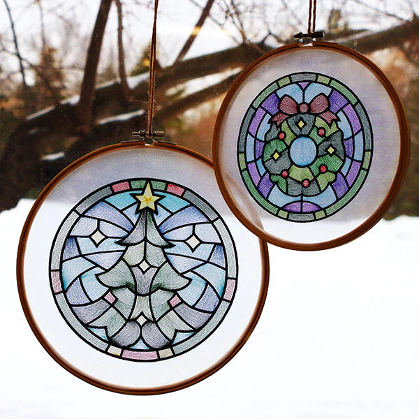 'Tis the Season Stained Glass Circle - Christmas Tree - Image 3
