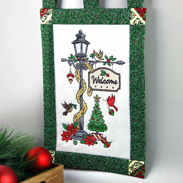 Welcome Christmas Lamppost - Image 4