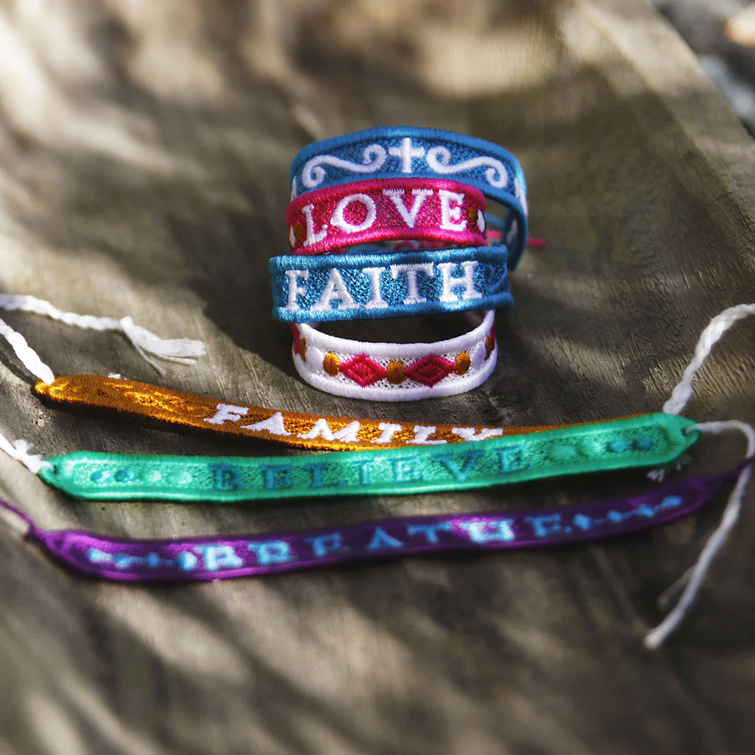 Words of Wisdom Bracelet - Love (Lace) - Image 3